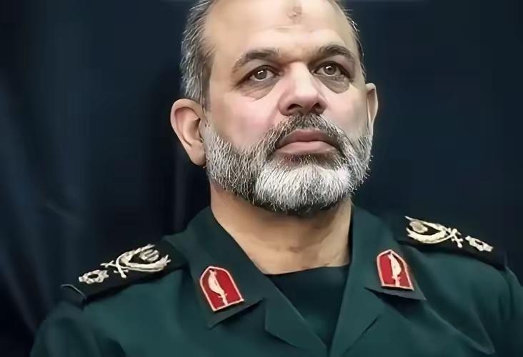 全球通缉犯执掌伊朗最强军力，上任就掐住世界油脉，中东真要迎来大乱局
 
中东局势