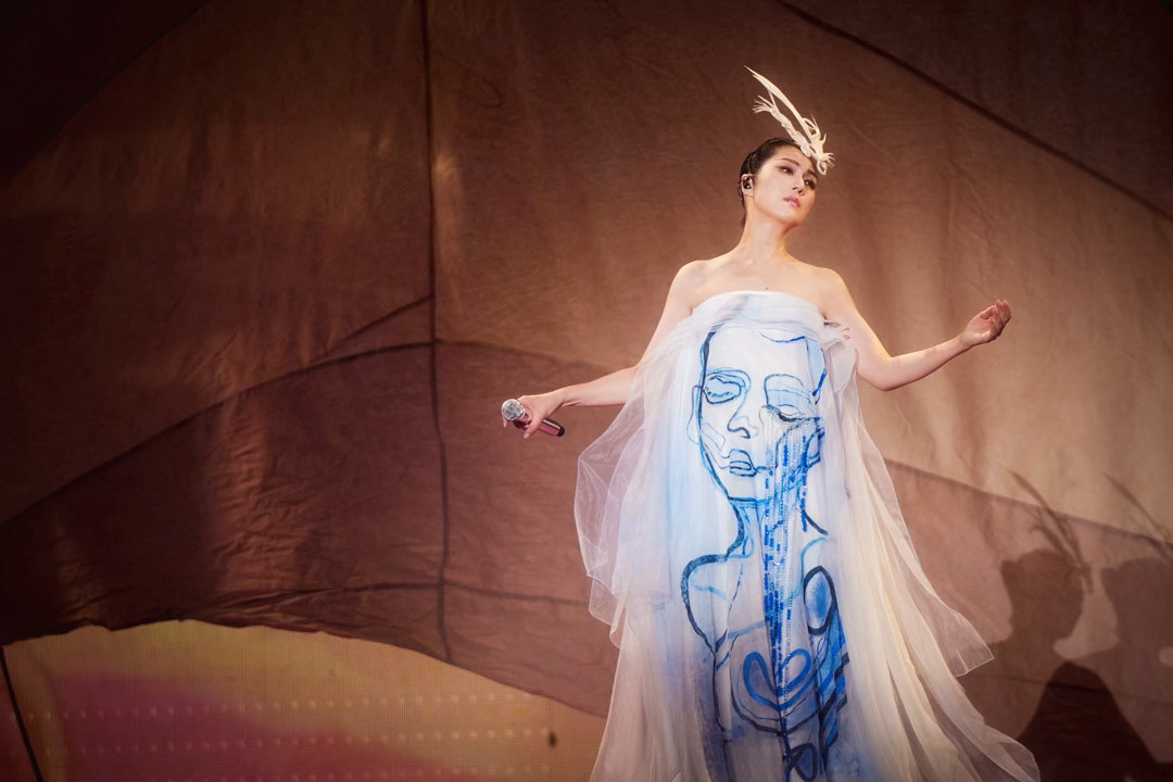 温柔自成山海，歌声自有力量。锁定购票时间，奔赴六月星城，4月30日全面开售，与千