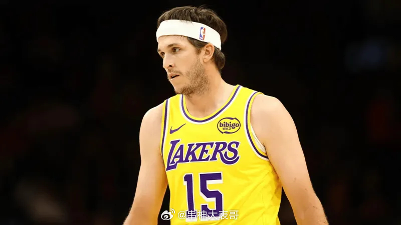 11月26日讯 今日NBA杯赛小组赛，湖人135-118战胜快船。本场比赛，奥斯
