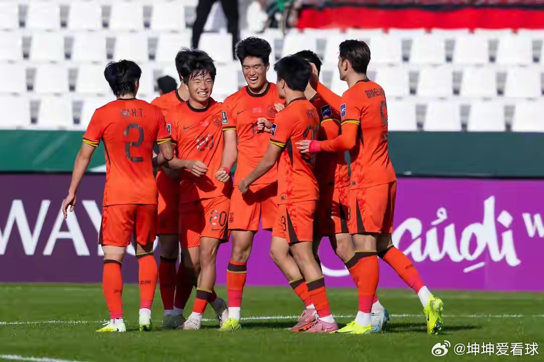打平即出线！U23国足半场0-0遭泰国围攻 李昊神扑续命2026年U23亚洲杯D