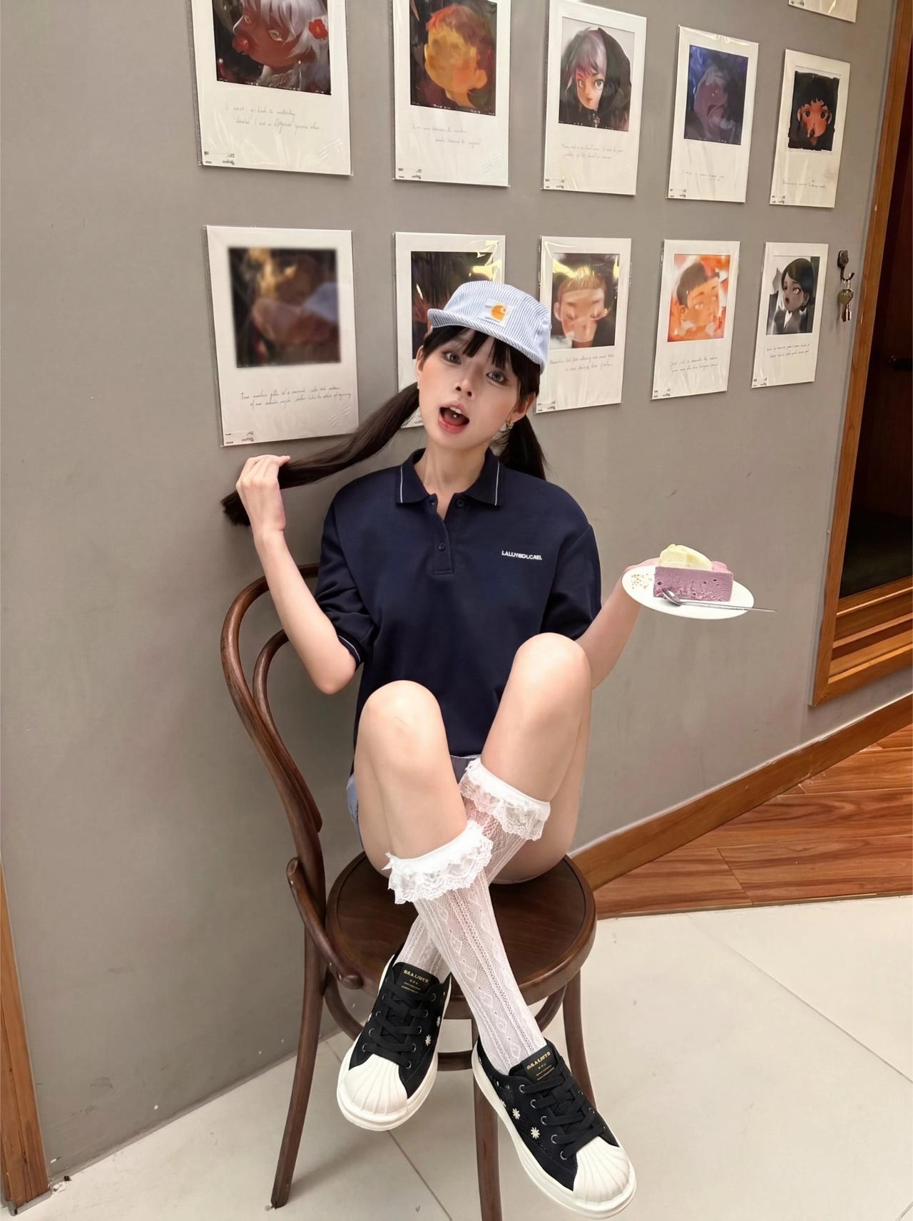 发一张你相册里最可爱的表情