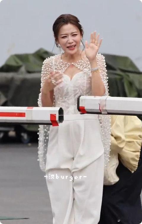 叶一茜 不愧是超女乘风2026超女出身的实力真不是盖的，一开口就赢了 