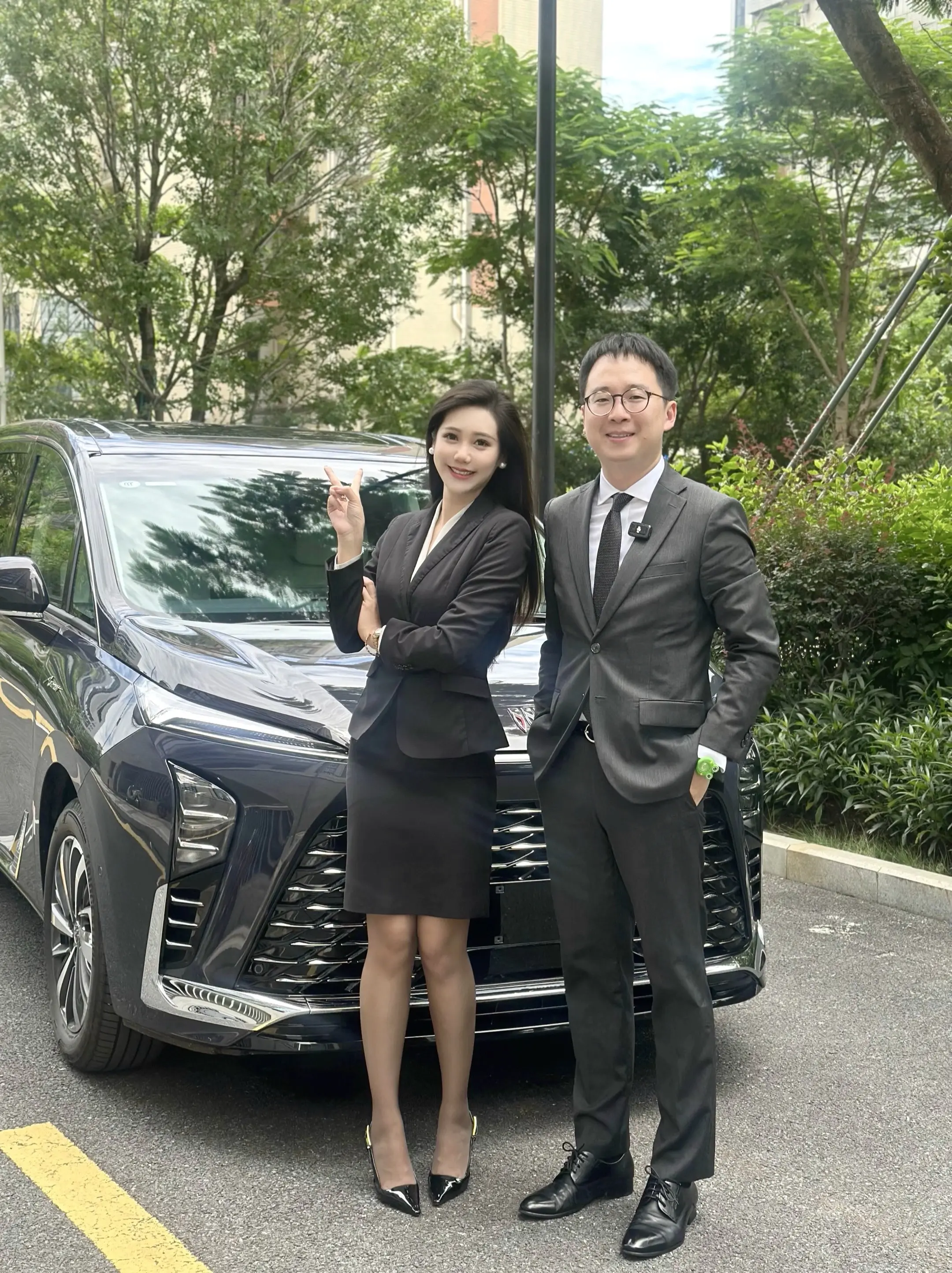 总裁，够尊吗。