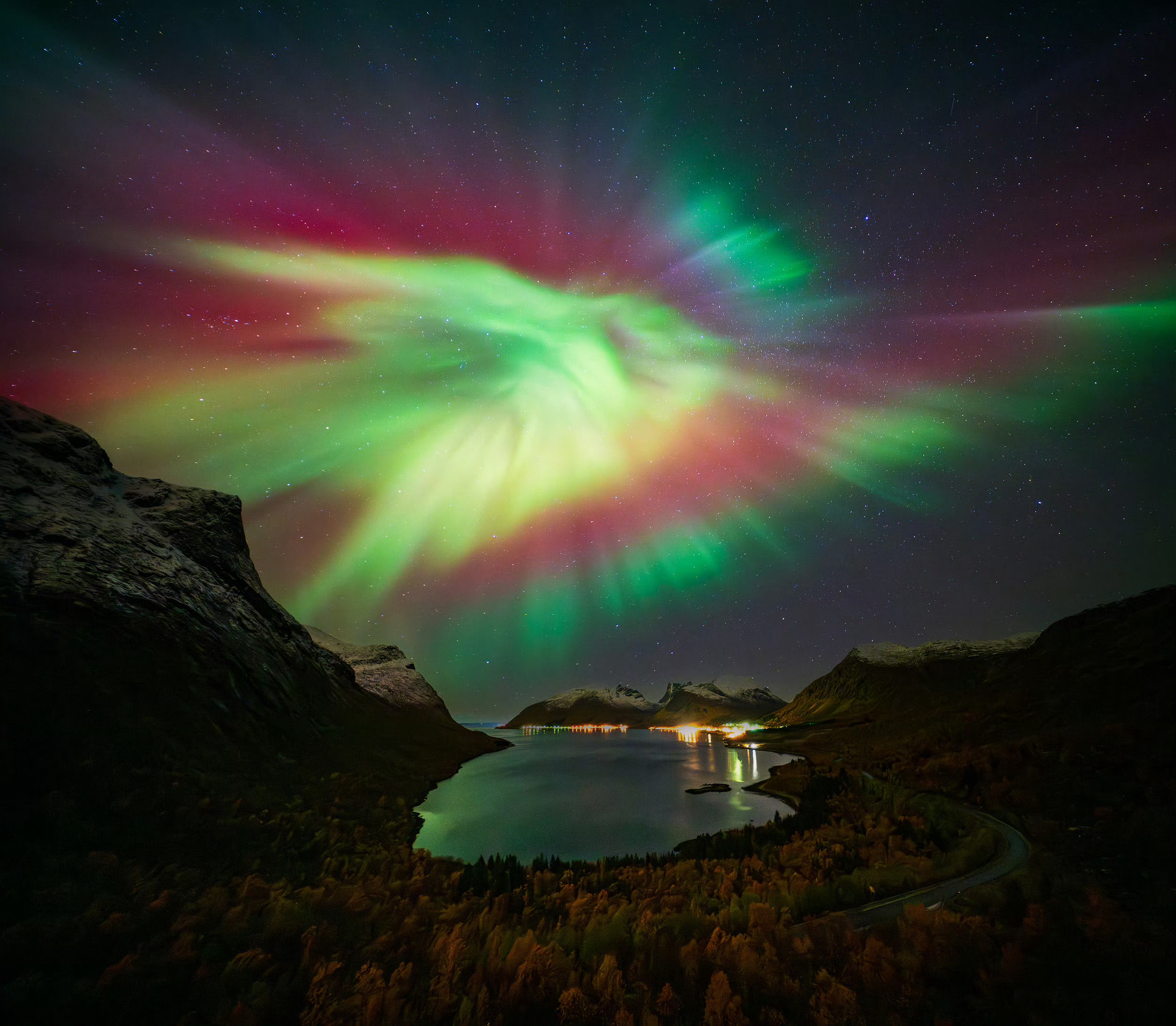 网际飞侠 2026 摄影团计划下周发布。我们继续结伴而行，在世界极致风光里解锁摄