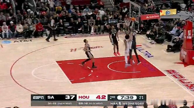 文班亚马隔扣阿们汤普森太夸张，这身高臂展太优秀了



文班亚马这个内线进球太漂