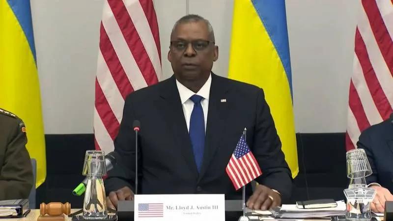 美国国防部长宣布乌克兰军队在扎波罗热方向开始新阶段反攻后有“几种选择” 目前，据