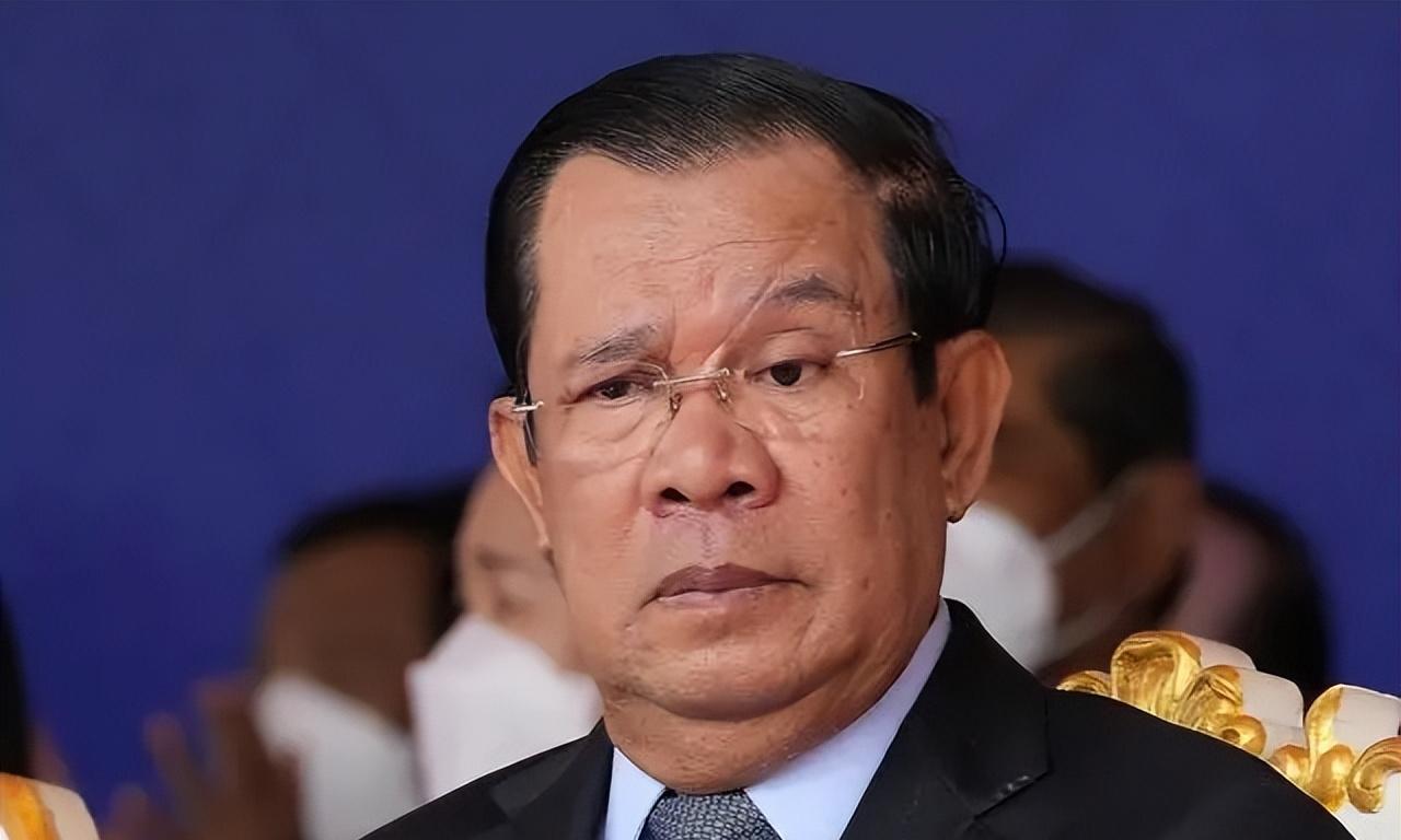柬埔寨求锤得锤！先得罪中国，后打泰国的脸！现在好了，中国啥也不做就看着！先让泰国