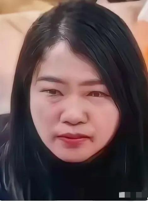 这下咱们可算是开眼了！保定高阳往别人帽子里灌螺蛳粉的黑衣女，终于低头了。
结果紧