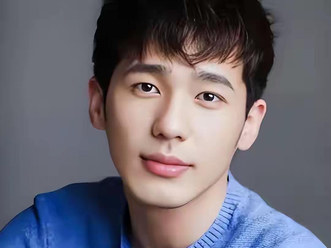 白宇这回把赵匡胤挤成配角，自己扛《太平年》男主。
别人还在争番位，他已用《沉默的