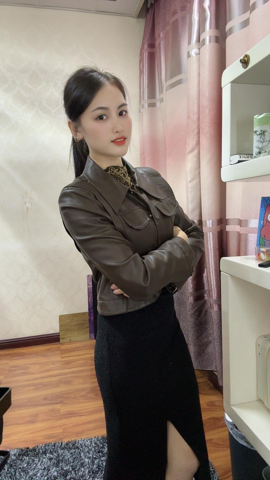 10年前的身份证你己准备过期 ！30岁而已