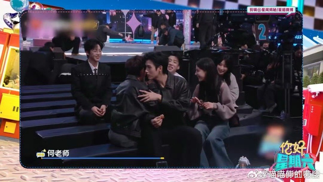 一块葱油饼，甜到心巴上，热巴主动分享也太温柔了吧🥞迪丽热巴陈飞宇吃同一块葱油饼