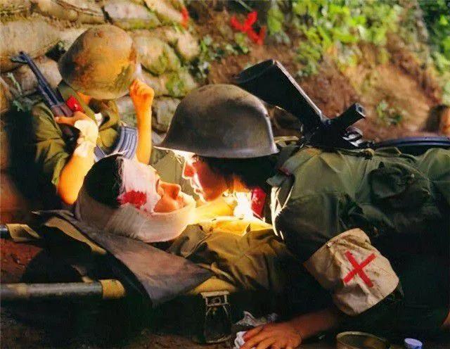 “姐姐，你可以抱一下我吗？”这是1986年老山战役中牺牲烈士赵维军临终前的最后一