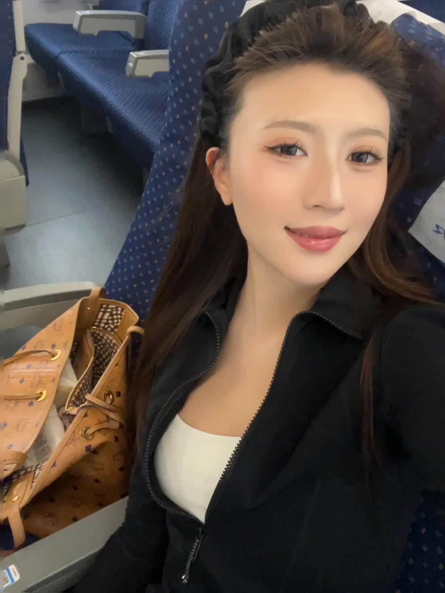 我欣赏你独当一面的本事 也心疼你有苦自咽