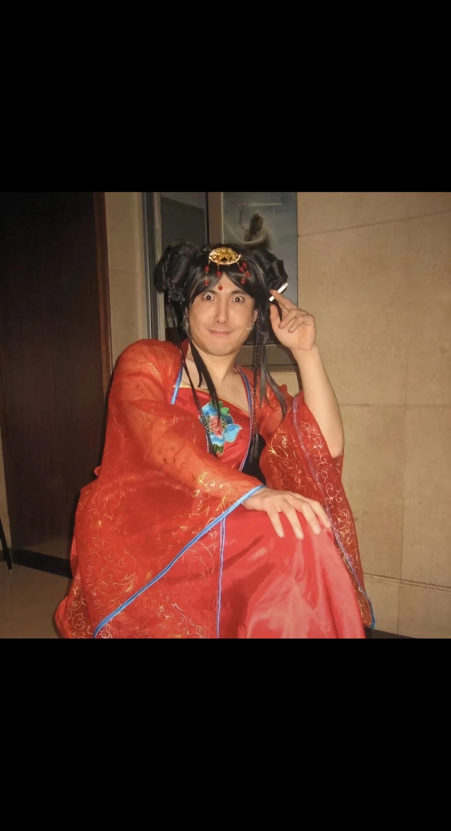 这张照片感觉沈腾有了俄罗斯血统🙈沈腾：怪我了，做男做女颜值都是顶尖 