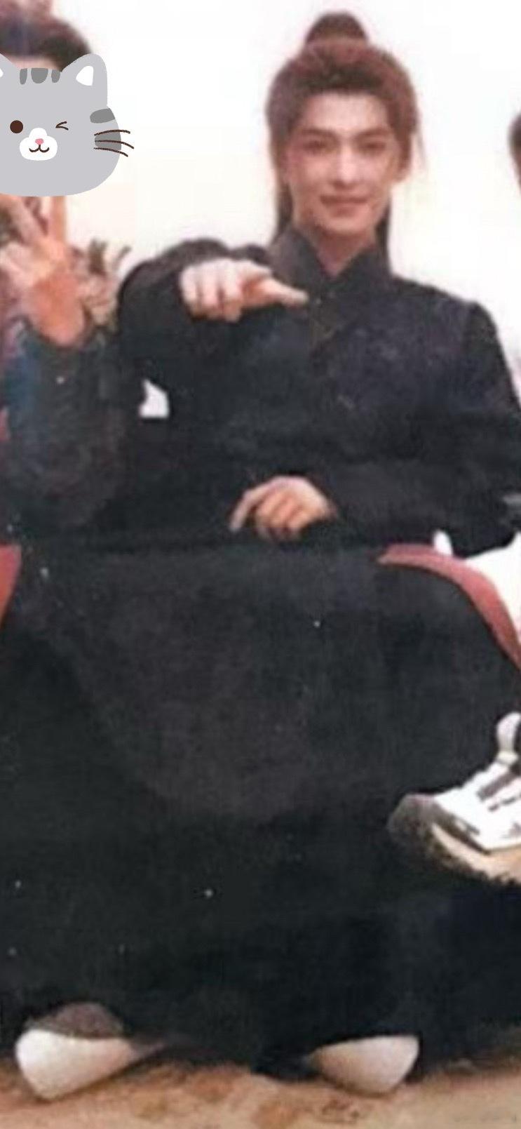 笑的好甜 杨洋这个坐姿哈哈哈哈可爱晕啦 