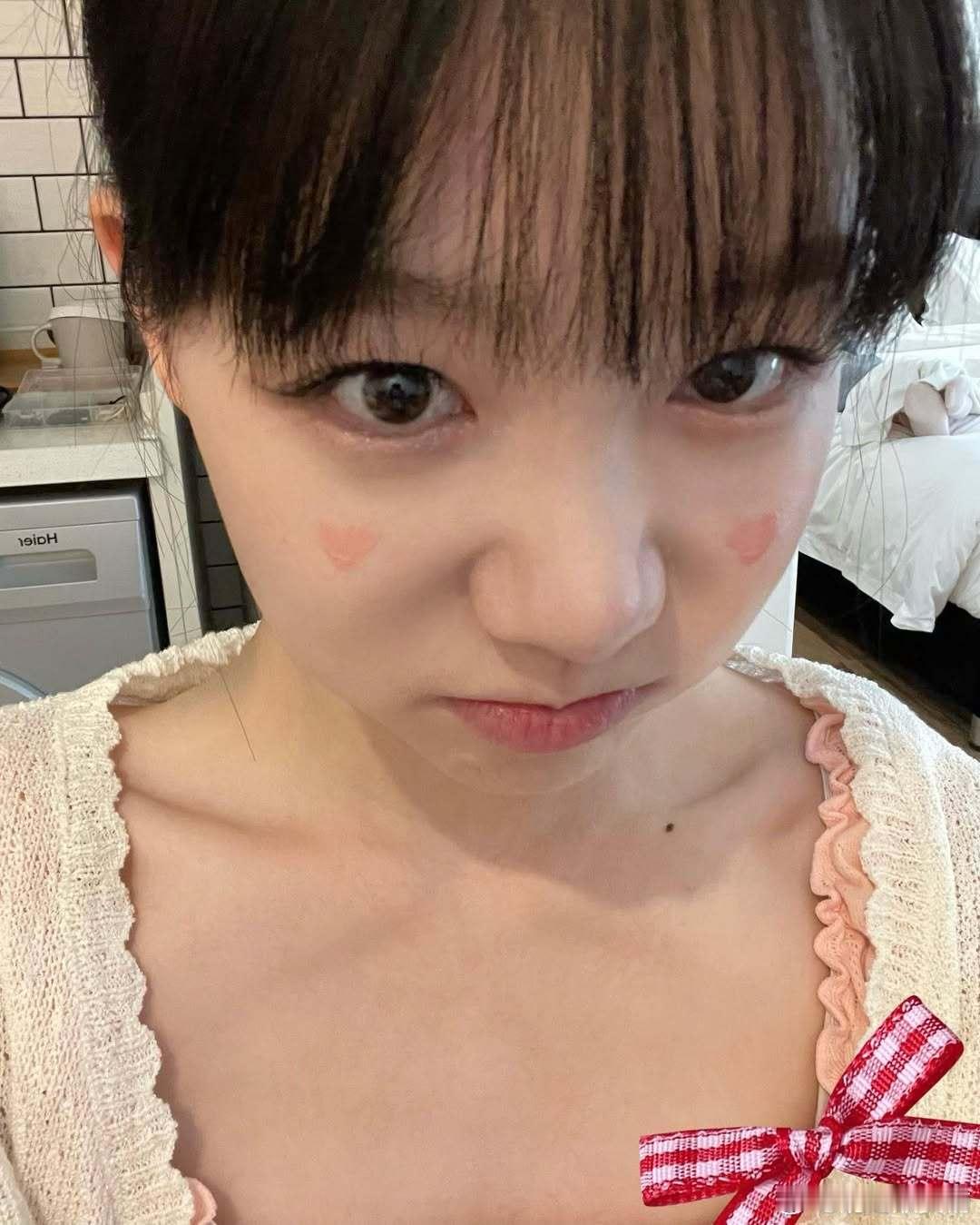 徐梦洁[超话] xmj徐梦洁三人行 xmj徐梦洁徐图图“我对你的爱就像百合花的花