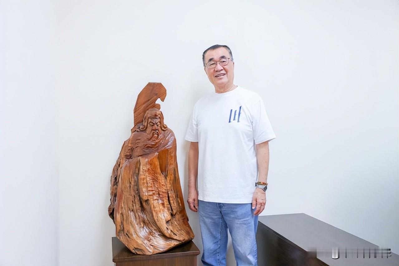 侯友宜赠李四川关公像仪式感拉满，但能拿出实战资源辅选才是硬道理

年底的岛内地方