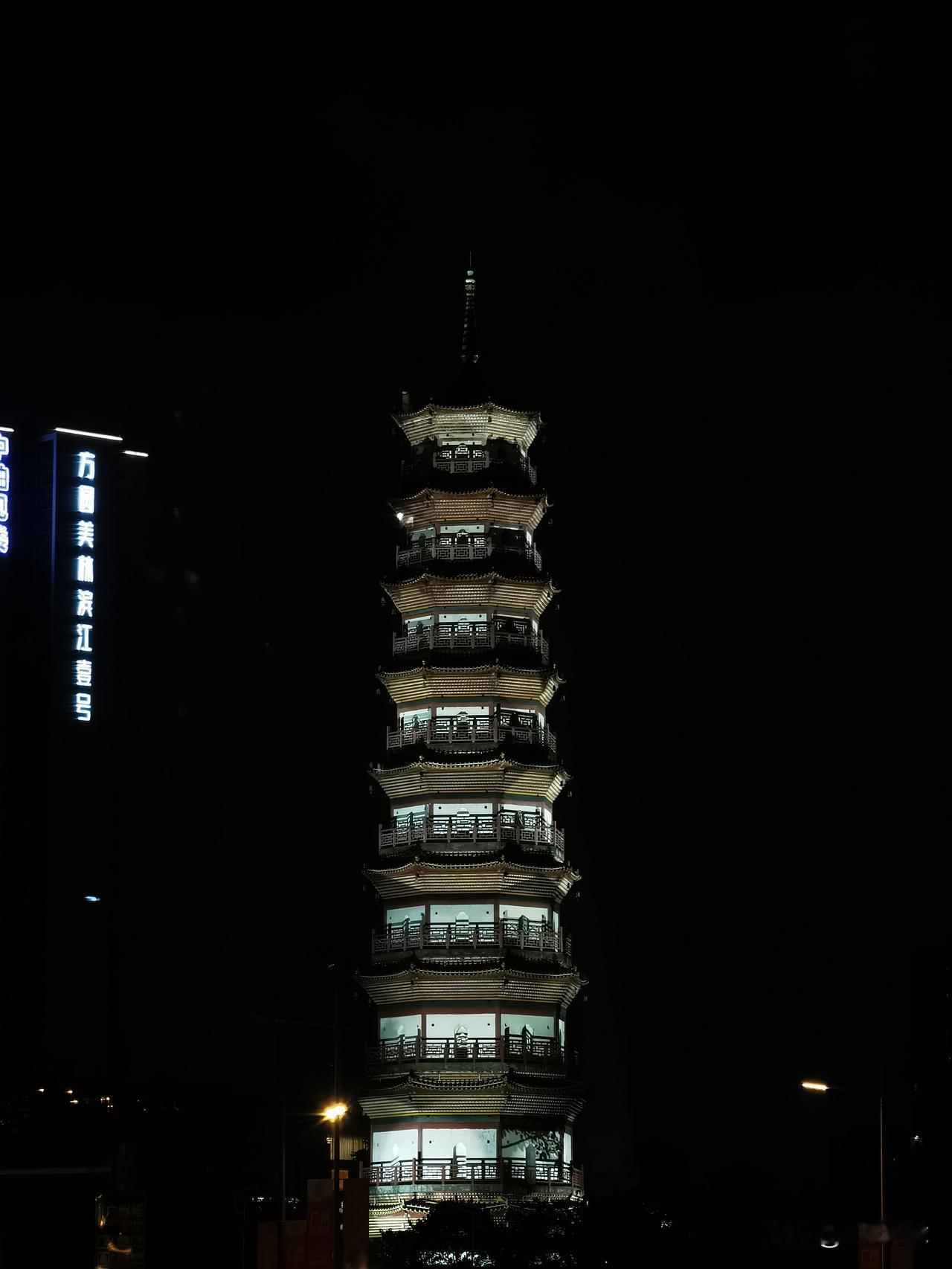 今晚的广州塔很不一样