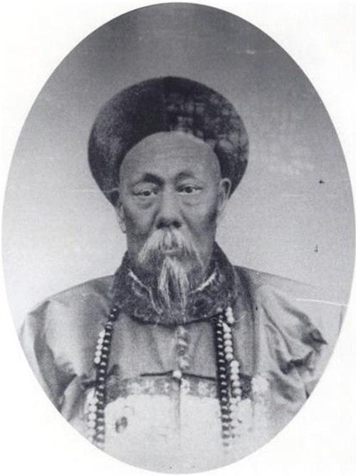 董福祥这个人很神奇，出身袍哥人家，陕甘回乱时搞团练割据自保，被湘军刘松山打败后加