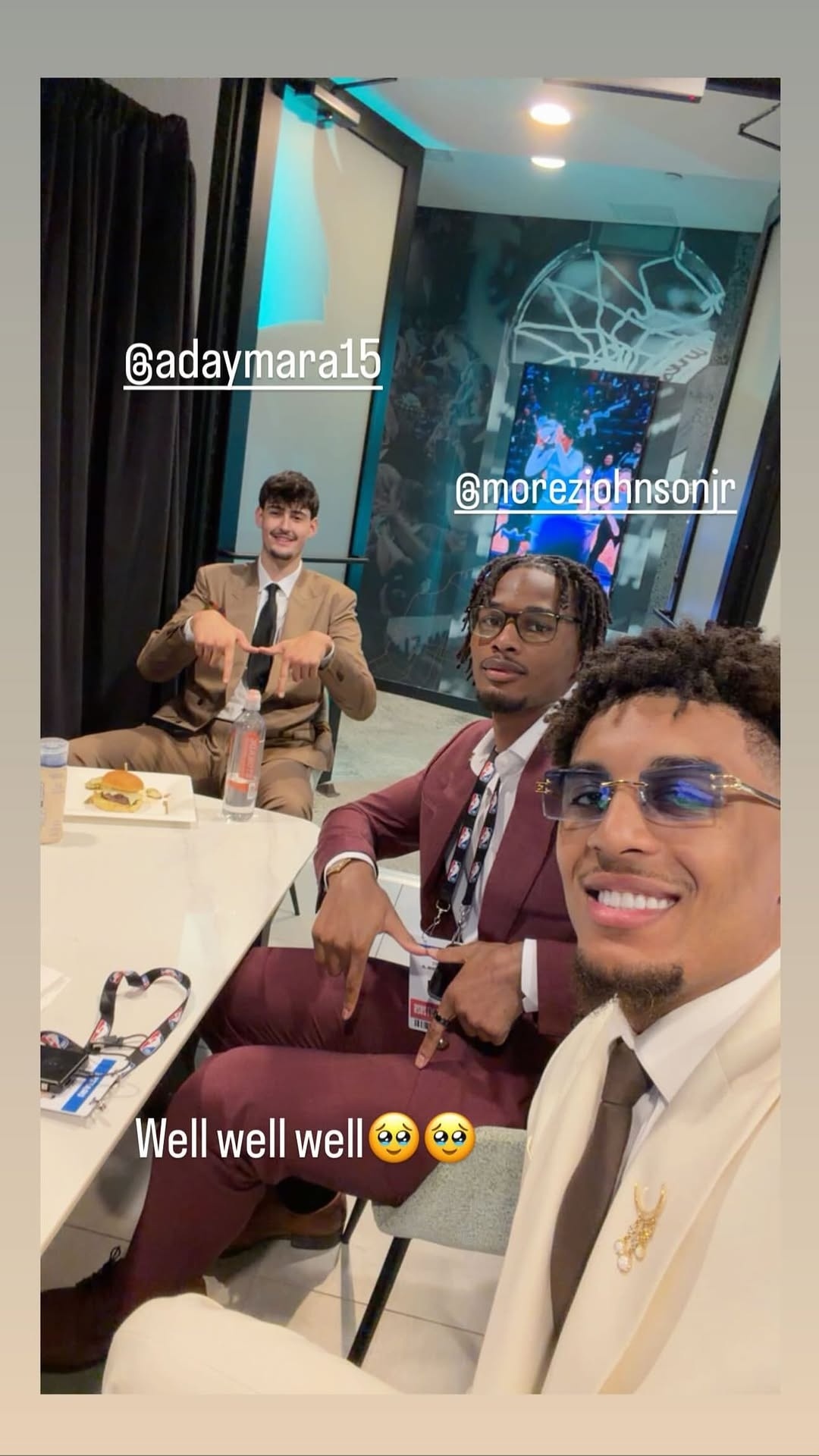 马拉转发密歇根锋线三人的合照nba选秀大会2026nba选秀大会雷霆
