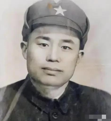 1943年，王近山抗命歼灭13车日军，清点战利品时，却发现不对劲儿：全是军刀，枪