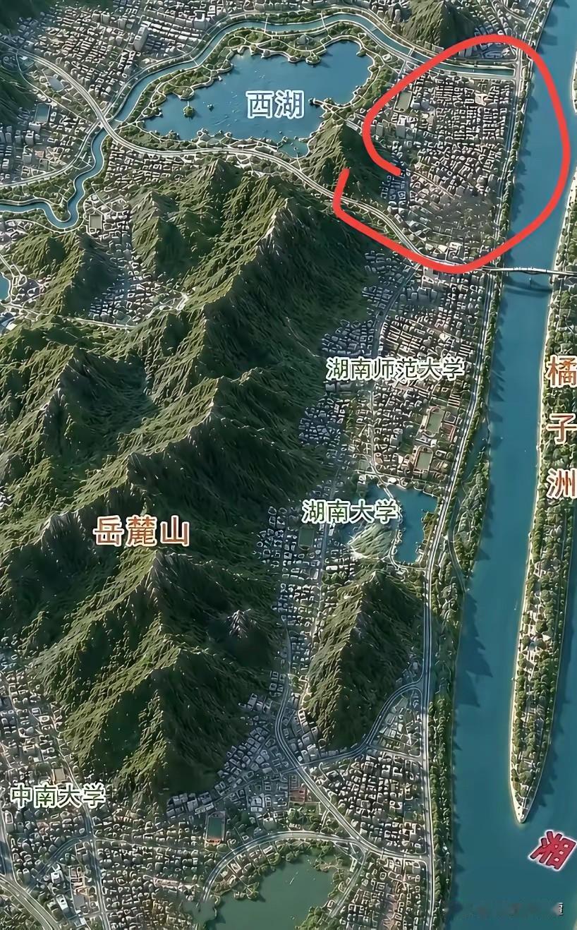 猜长沙小区！
据说这里是长沙第一个全国文明小区，它紧邻湘江，小区内有长沙顶级的小