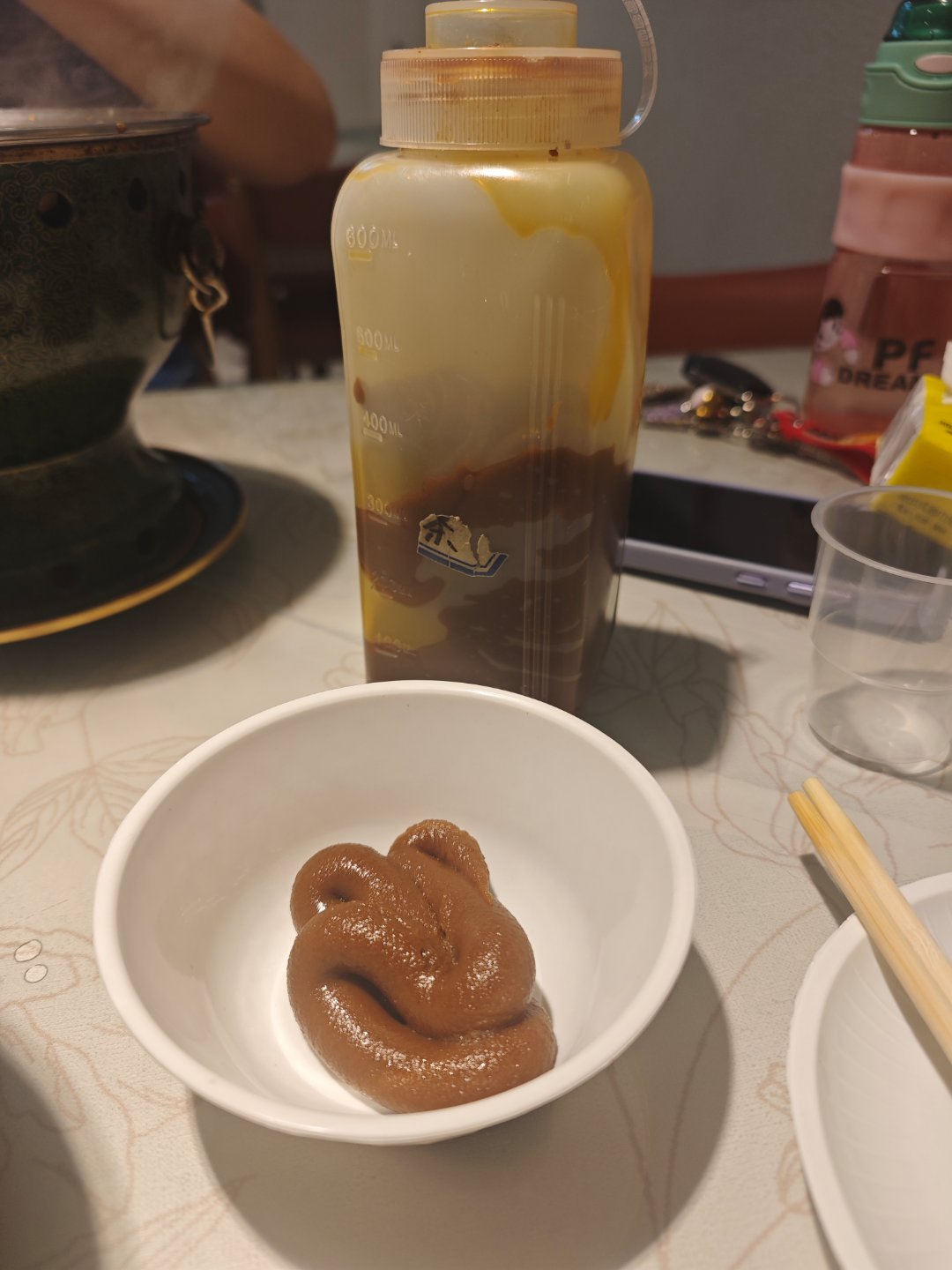 沙茶酱请不要用这种瓶子装，想必原因你们也看出来了