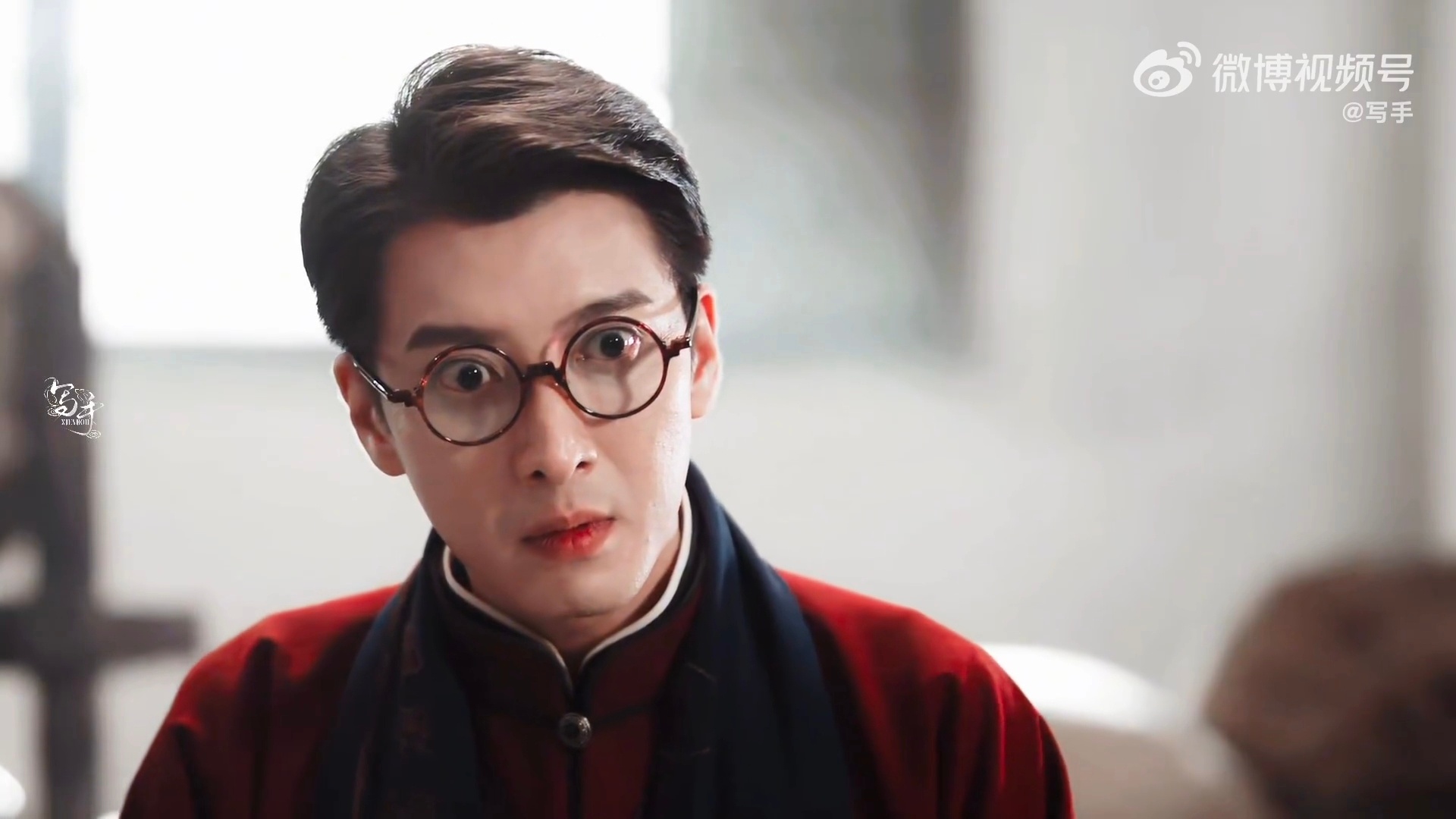 吴老狗失忆了也依旧魔丸谁能想到失忆还改变不了吴老狗的本性，人事全部遗忘，架子一点