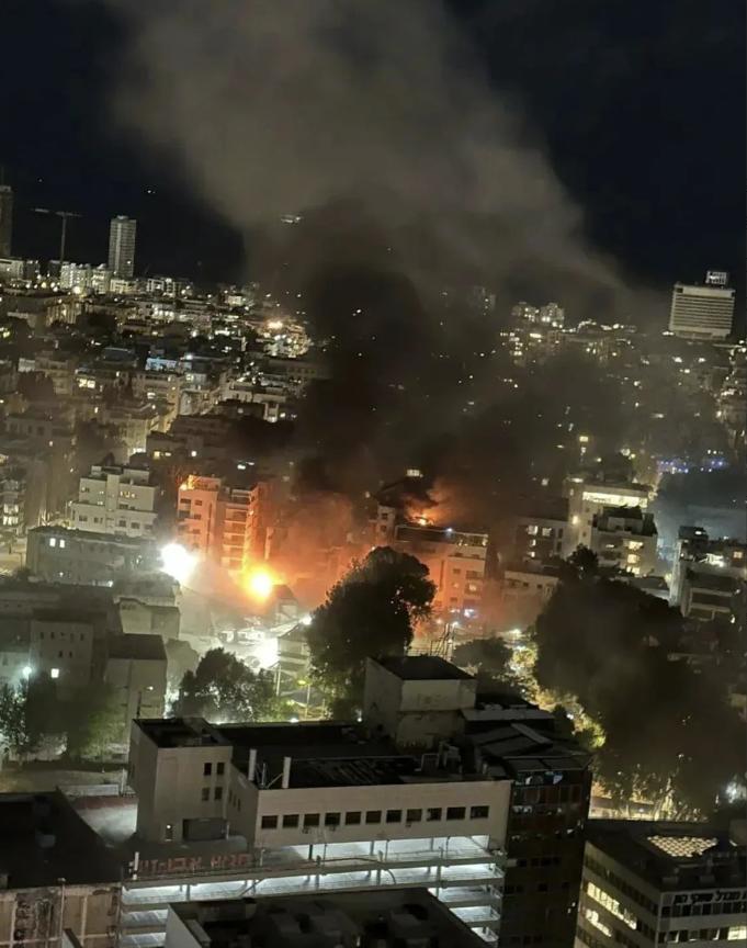 厉害了伊朗，伊朗干了全世界国家都不敢干的事情，伊朗武装部队中央司令哈塔姆宣布，目