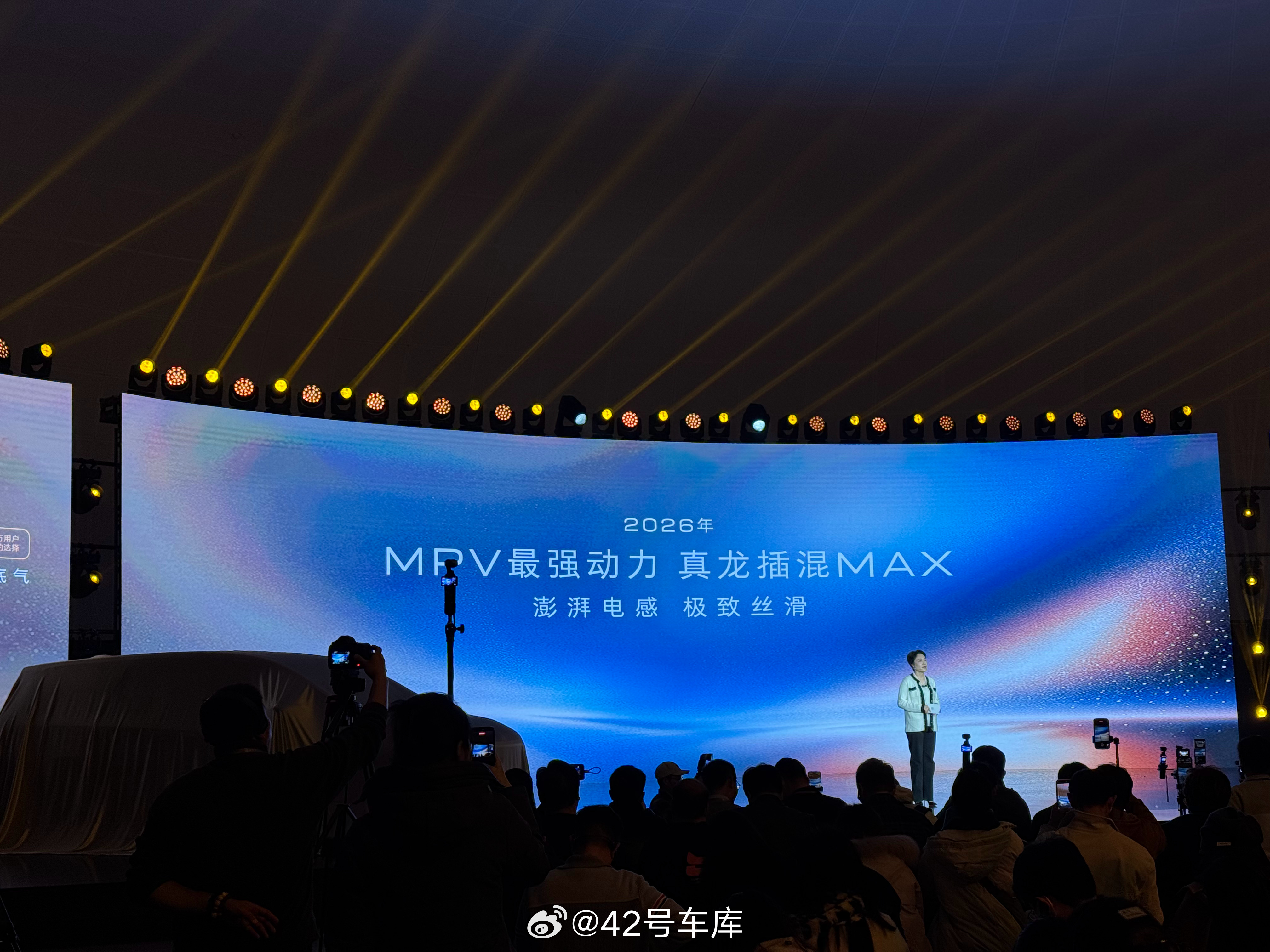 为什么说「铁打的 GL8，流水的挑战者」？别克 GL8 进入中国市场 27 年获