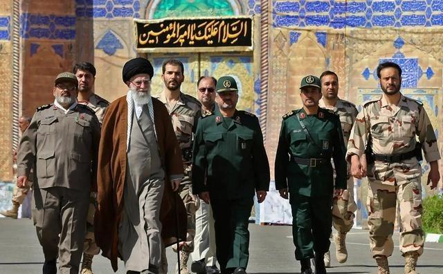 伊朗绝对是一个领土大国，国土面积164.5万平方公里，在全球国家排名中位列第17