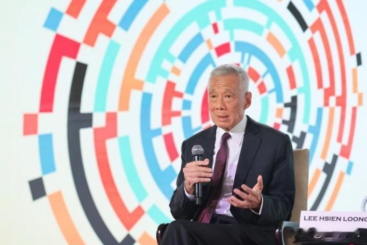 李显龙又谈国际大事，看看他这次表达了什么？透露出什么信号？  

1月8日，新加
