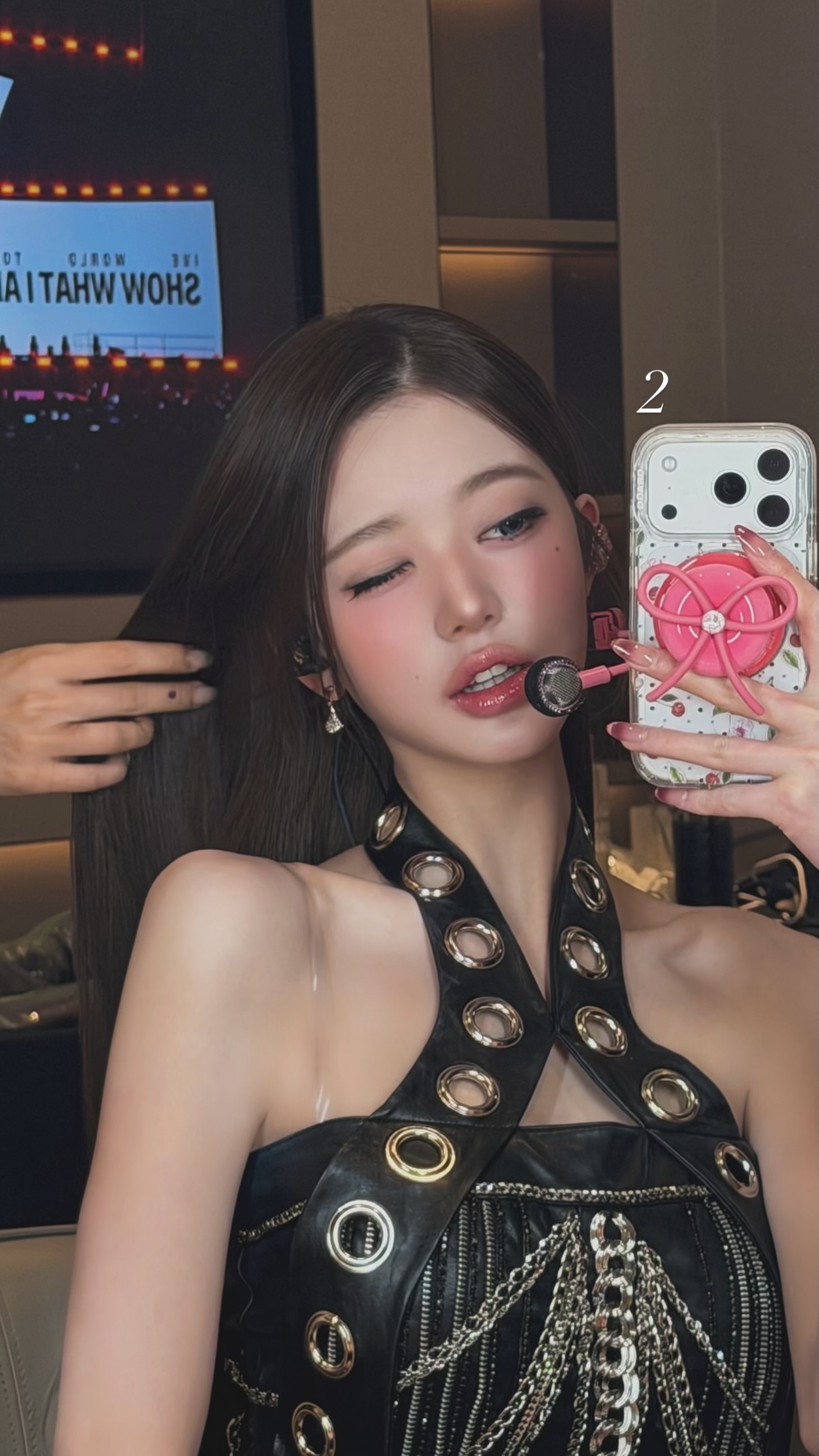 我女神就这样又美又婊 一个澳门演唱会换了三套宝格丽戴💅🏻po出来的样子很美 