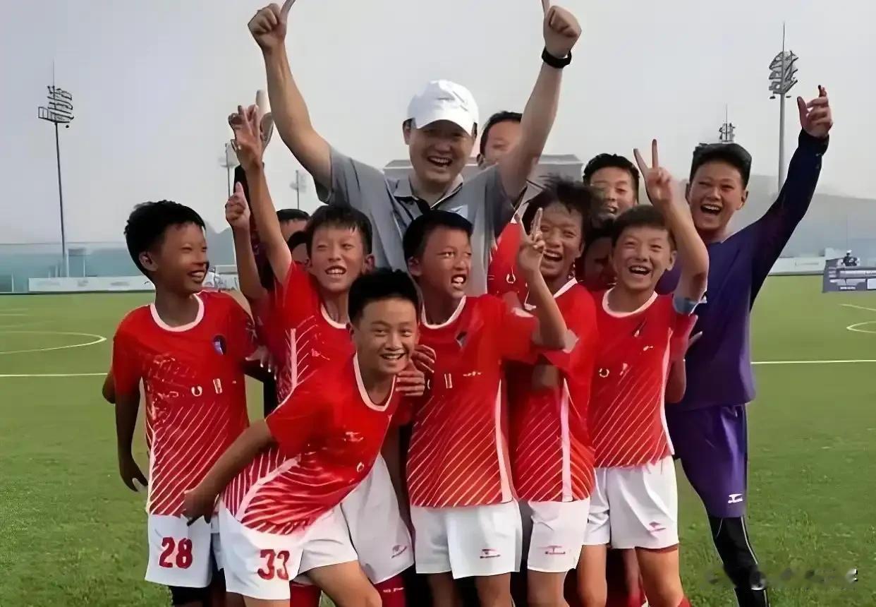 足协这次换算是办了一件“正事”，对青训体系进行准确打击，彻底隔断一签订终生的“卖