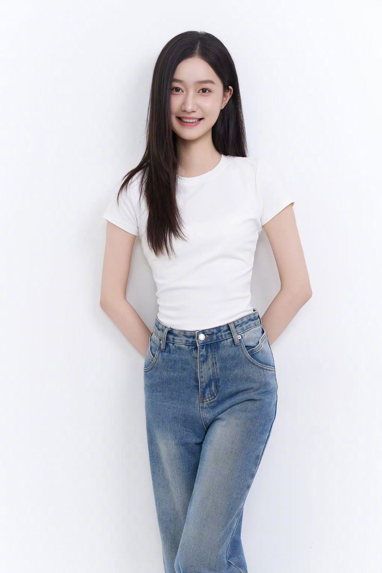 纪姿含中戏报到vlog温宜公主上大学后的第一天童星出道的纪姿含更新开学报到vlo