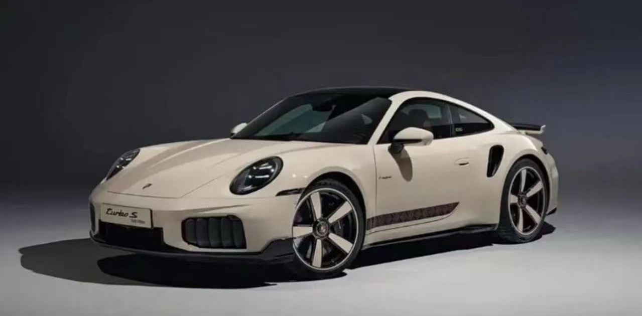 保时捷 近日，保时捷官方发布911 Turbo S Sadu特别版车型官图。该车