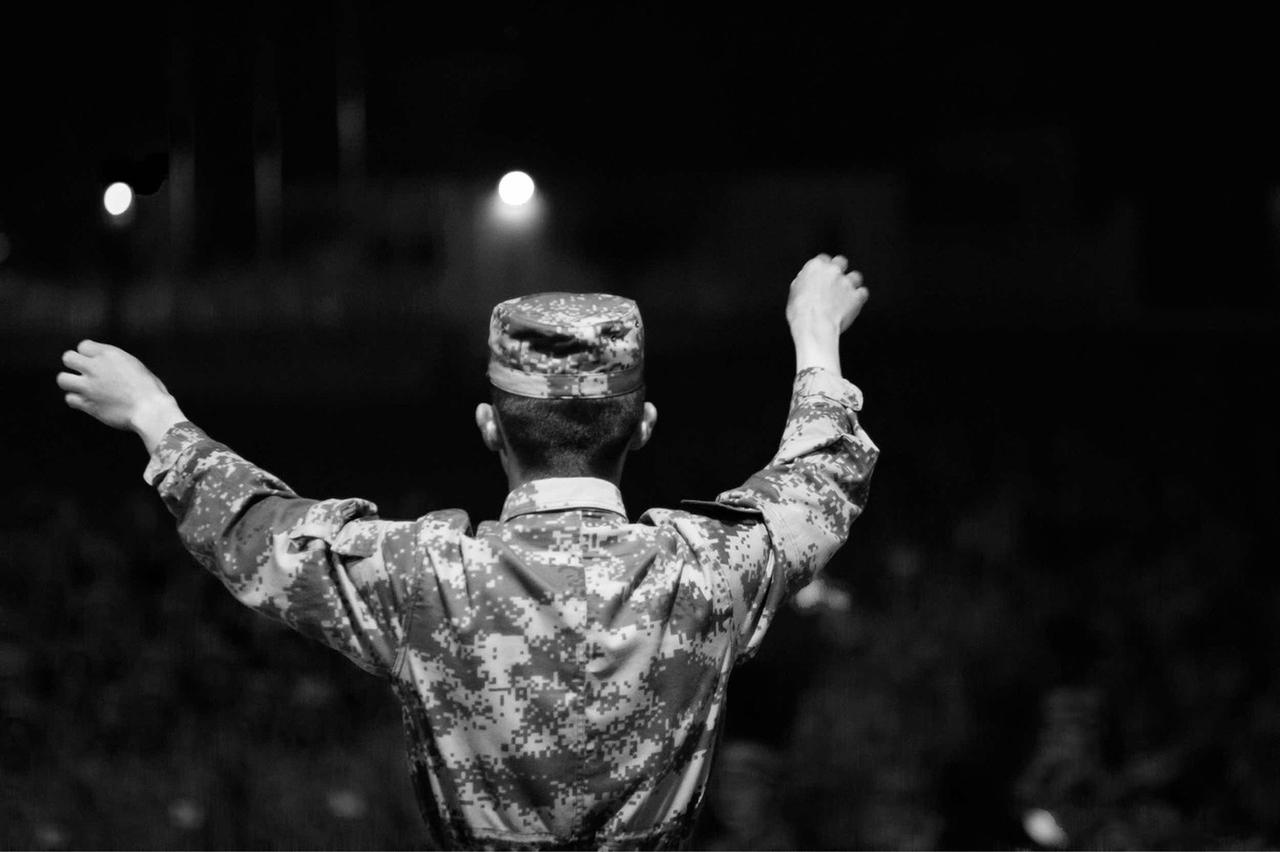 八书信沟通
曾连长惠鉴：
您的来信我已收悉，感谢您为我生活中的琐事费心，耽误您工