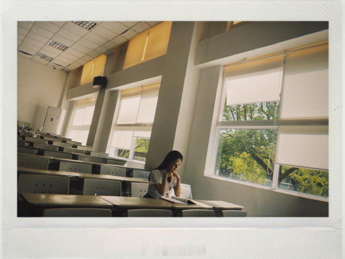 本周赵丽颖的营业角色是吴恬静赵丽颖同学周一早赵丽颖 周一早安，遇见赵丽颖，温婉吴