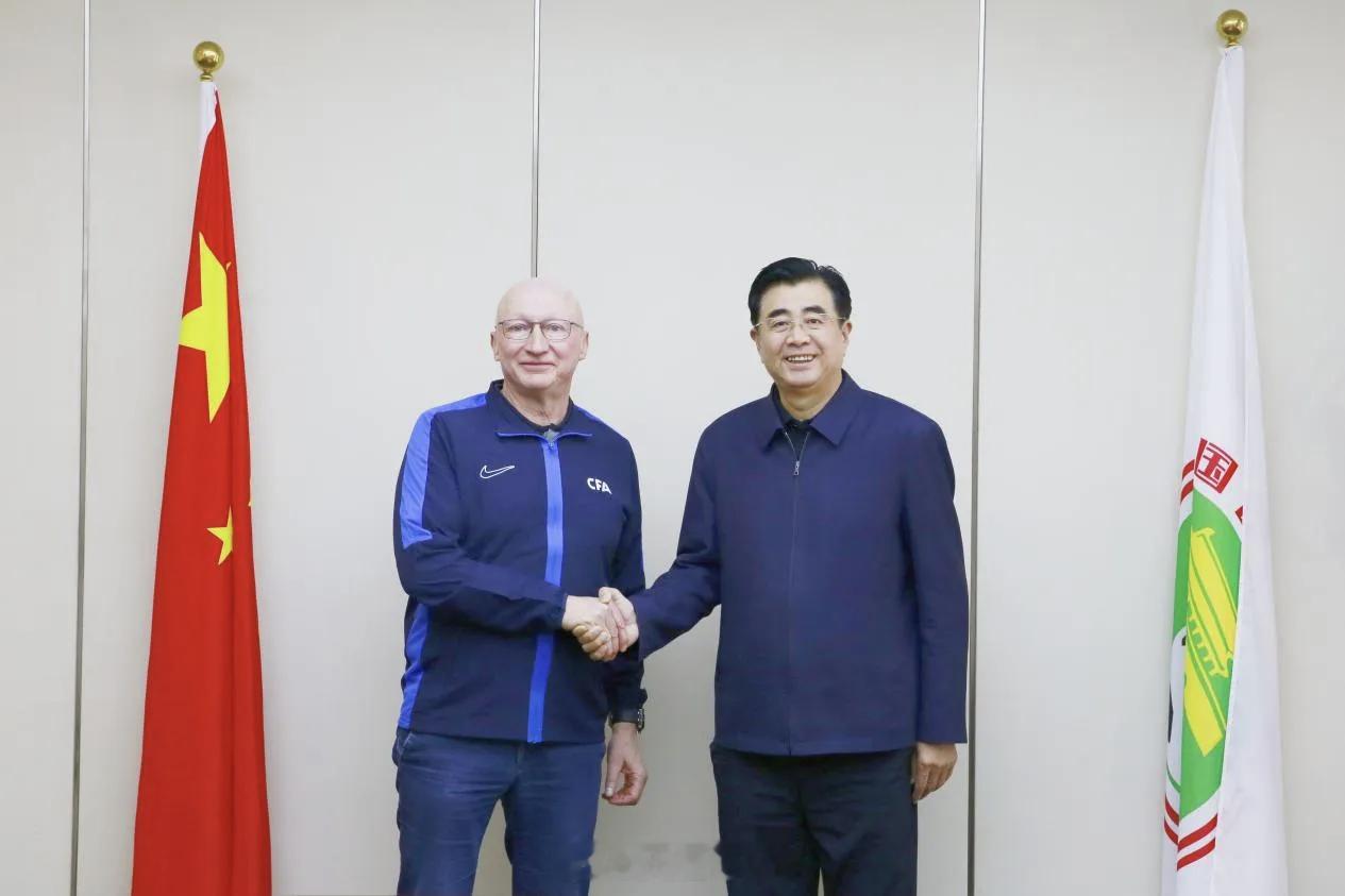 克瑞斯出任中国足协技术总监1月23日，据中国足球协会消息，根据中国足球中长期技术