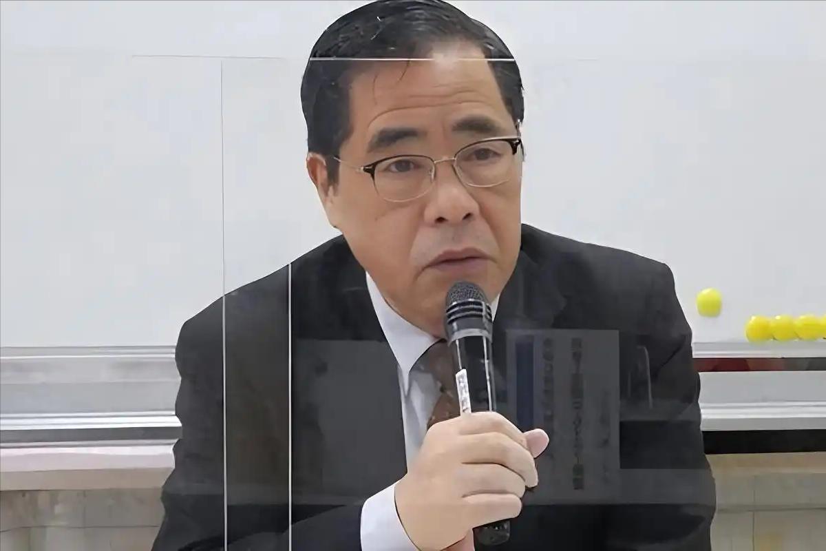 政客在发癫，军方在口嗨。今天的日本远比平成时代的"废宅"抽象！

最近日本自卫队