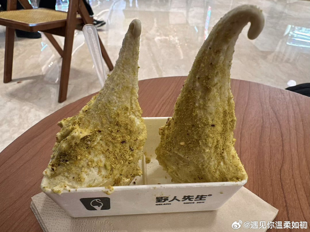 野人先生回应罗永浩说难吃他说难吃就难吃哦，口味这东西其实挺主观。我觉得野人先生算