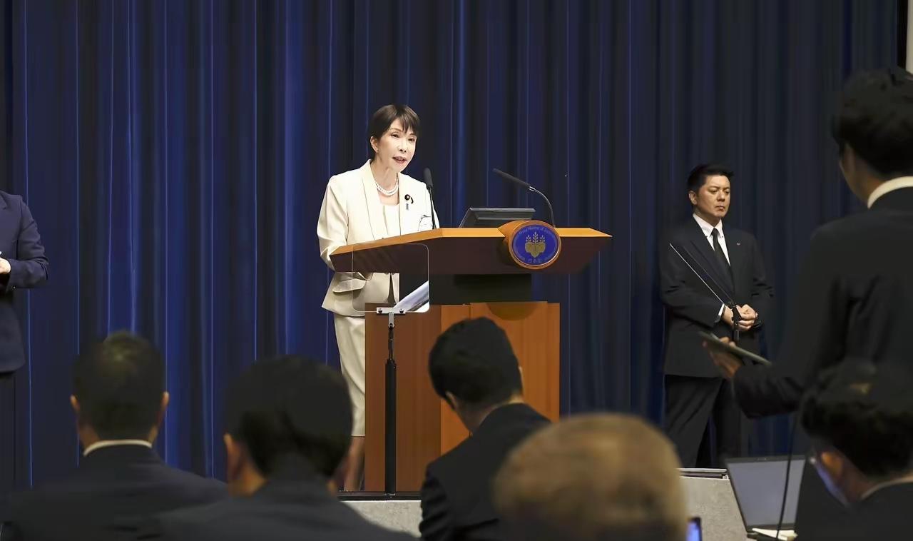 高市早苗一反常态，称中国是日本重要邻国，还说构建建设性、稳定的日中关系是其内阁一