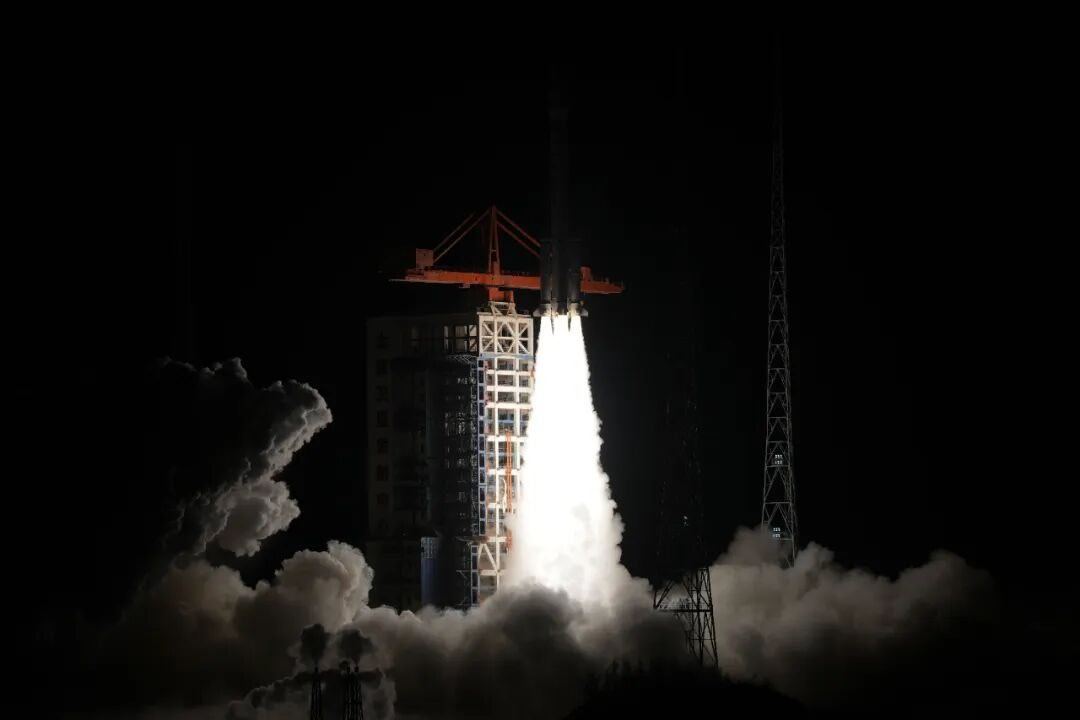 【我国航天 成功发射卫星互联网低轨卫星】北京时间2025年12月9日06时11分