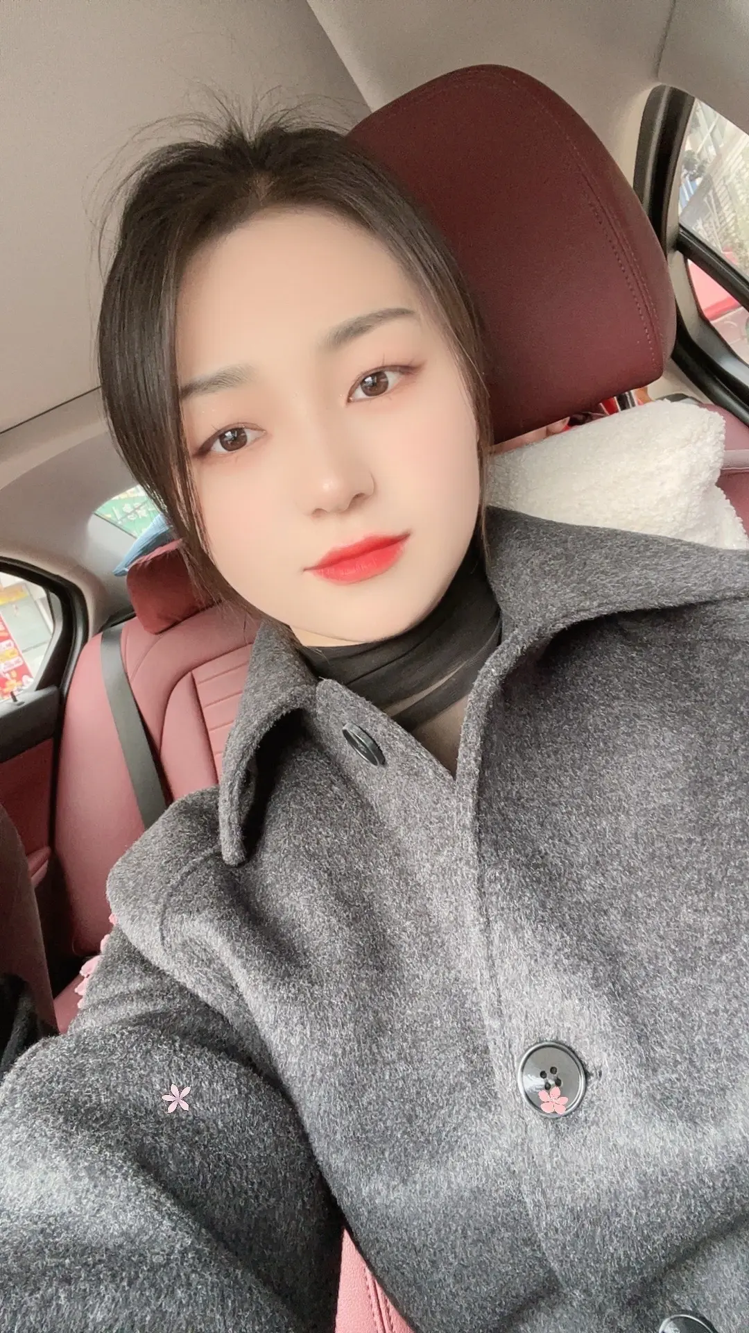 一辈子很长，选错了人，一辈子都是煎熬，一辈子很短，选对了人，此生都不够用。”