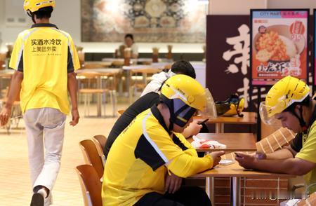 美团CFO算了一波账，外卖大战烧了2000亿，把原本一天8000万单的餐饮外卖生