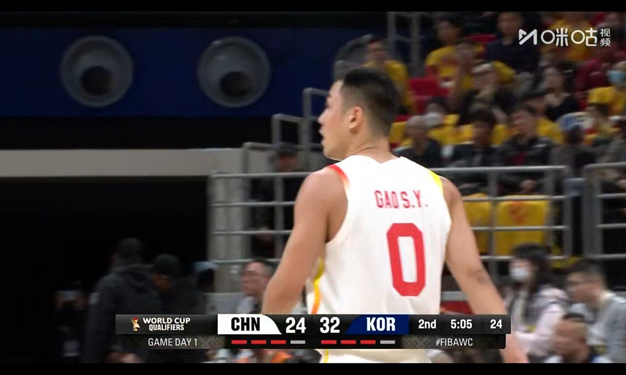 高诗岩的作风还是很顽强，首发没错，远传周琦比三分球拉风

在赵睿不打，高诗岩跟胡