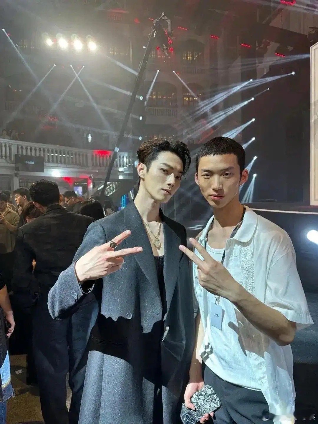 网红和明星还是有壁的 ​​​