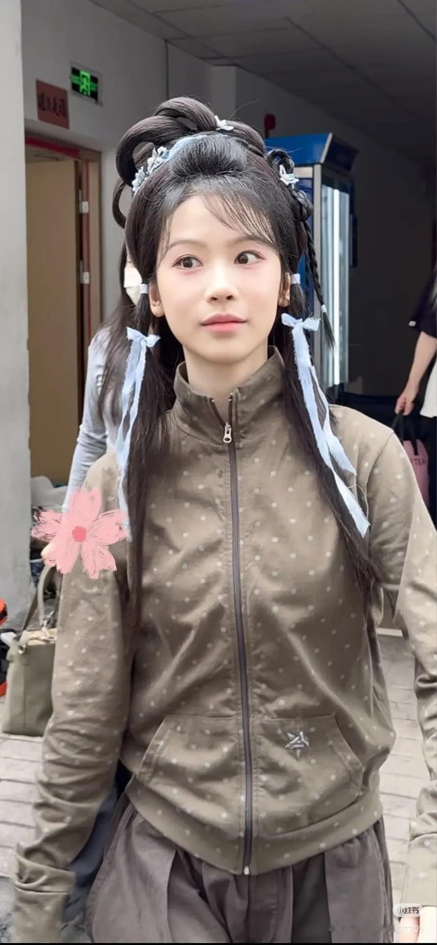 凤舞九天官宣以外的新阵容：陈小纭和刘梦芮出妆 