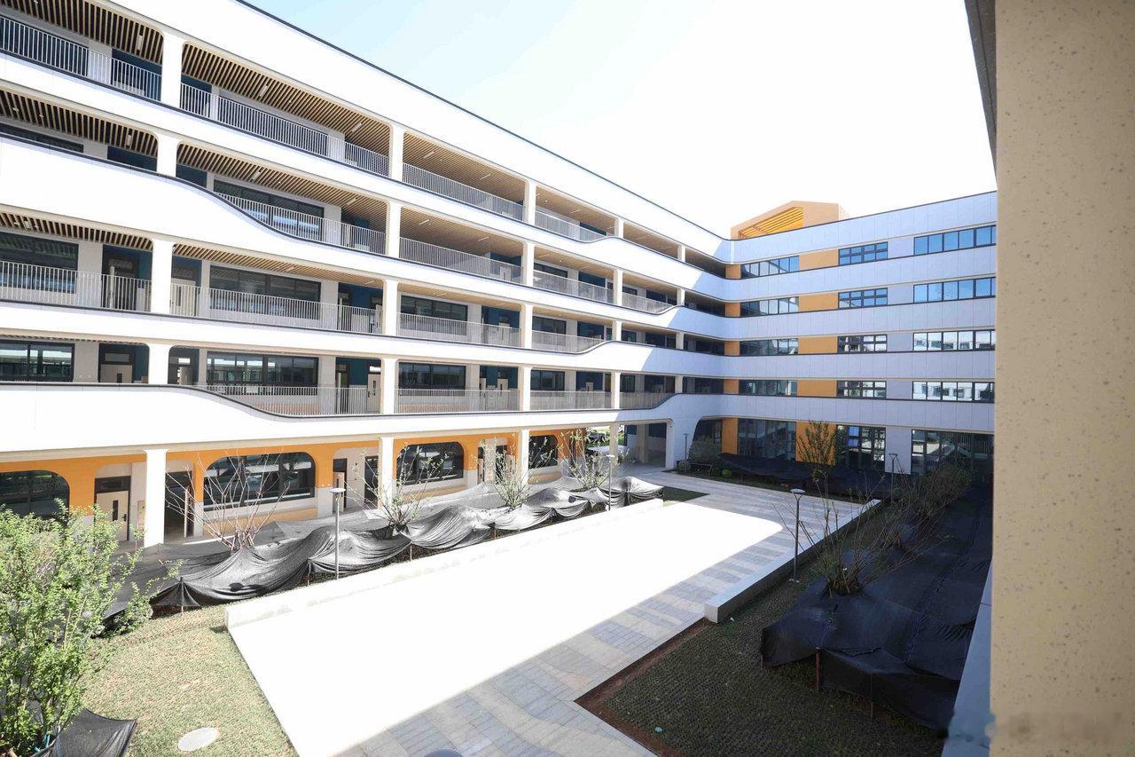 宁波东方理工大学附属学校完成验收9月启用 位于镇海庄市街道的宁波东方理工大学附属