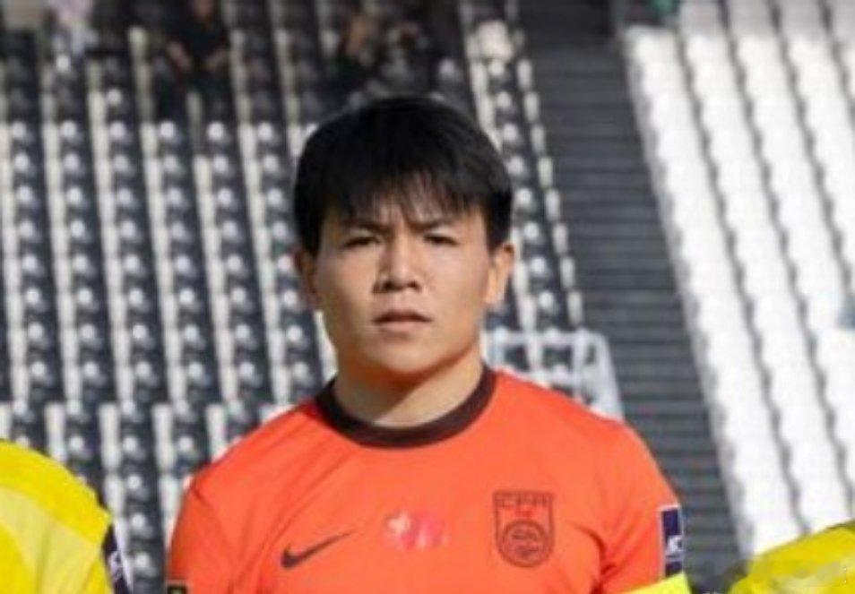 徐彬或加盟英超狼队u23国足队长 青岛记者：U23国足队长徐彬接近加盟英超狼队。